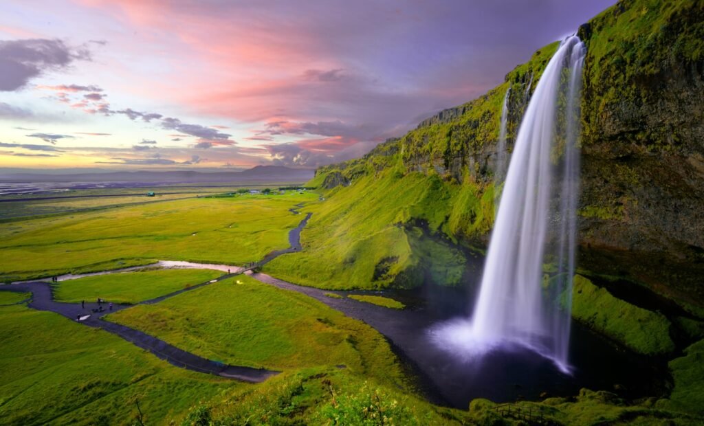 Best Places to Visit in Iceland: 16 Unmissable Spots